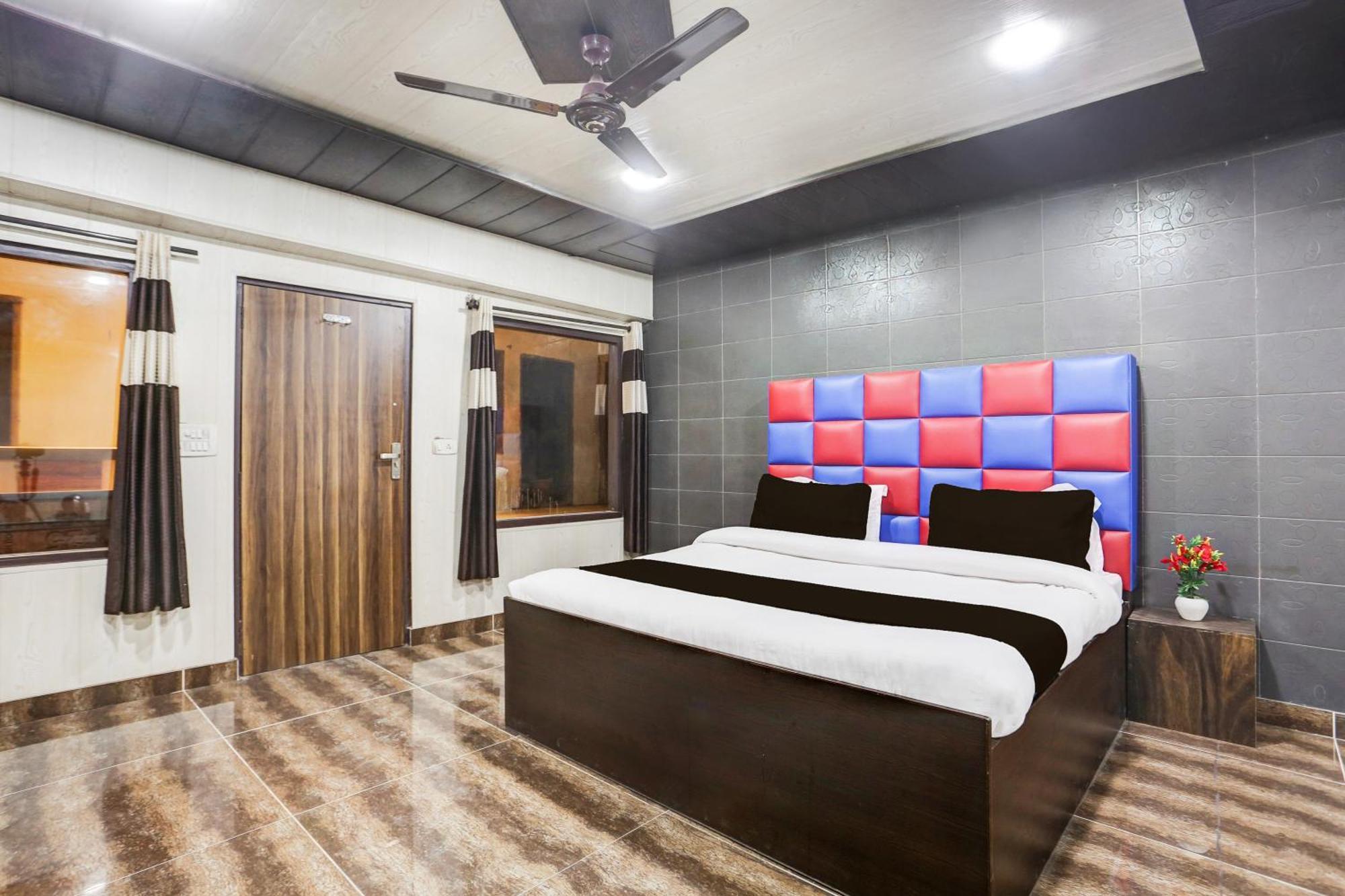 Super Townhouse Haibowal Chowk Лудхиана Экстерьер фото